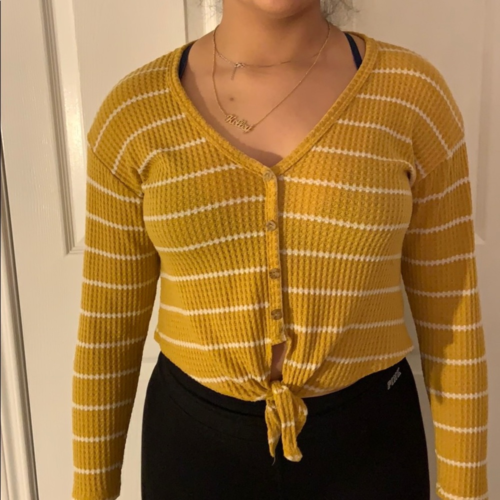 Long sleeve crop top